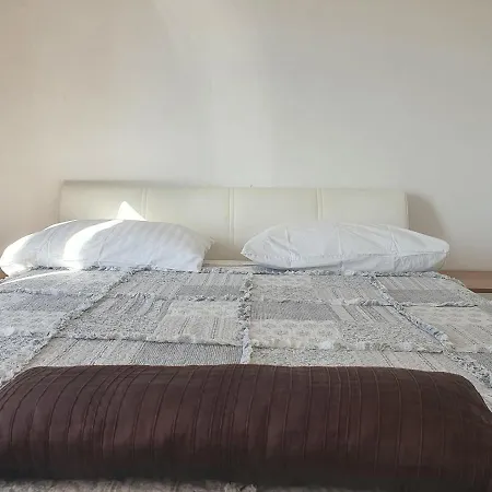 Cozy Two-bedroom 아파트 자다르