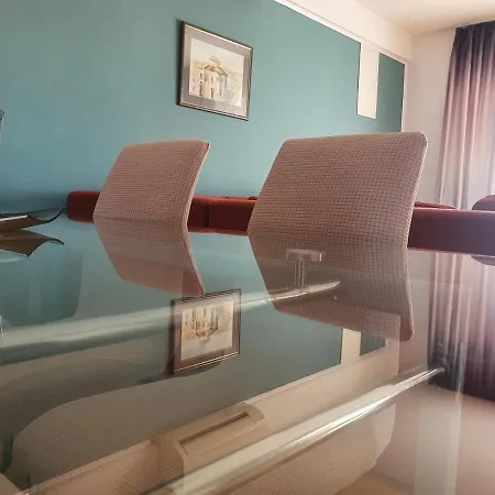 Cozy Two-bedroom Appartement Zadar