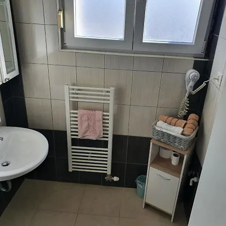 Cozy Two-bedroom *