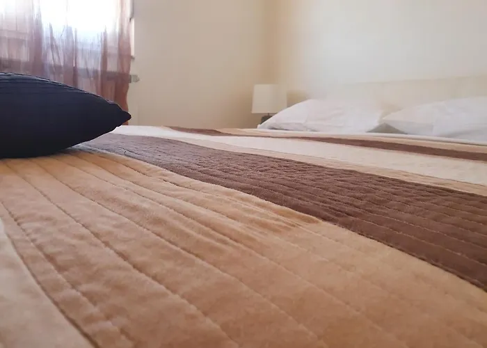Cozy Two-bedroom *