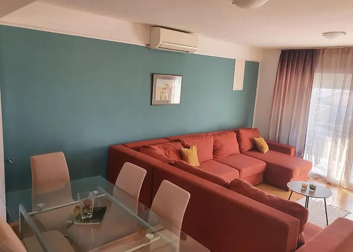 Cozy Two-bedroom * Задар