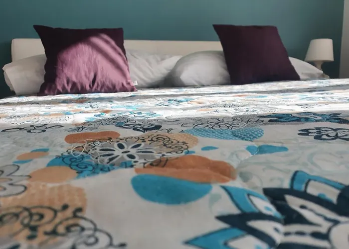 Cozy Two-bedroom Апартаменты
