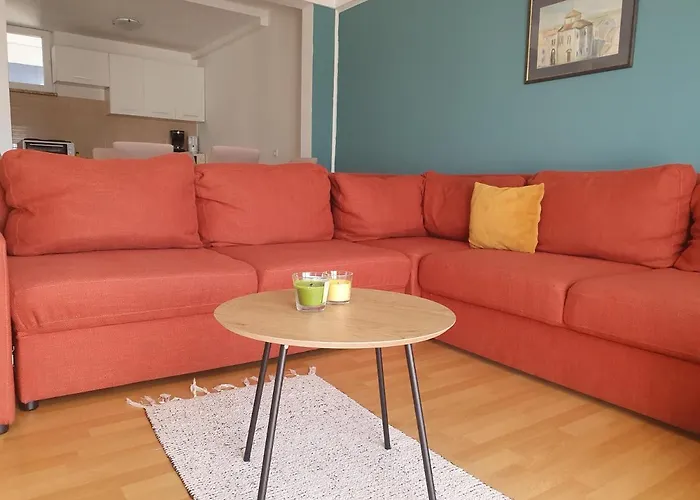 Cozy Two-bedroom